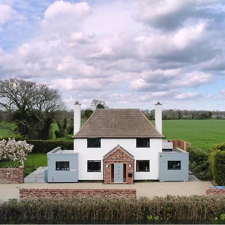 Covehithe House-Coastal Luxury- Sleeps 12-With Huge Swimspa! Wrentham Esterno foto