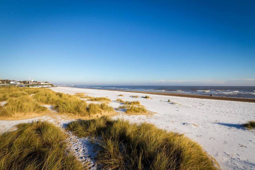 Covehithe House-Coastal Luxury- Sleeps 12-With Huge Swimspa! Wrentham Esterno foto