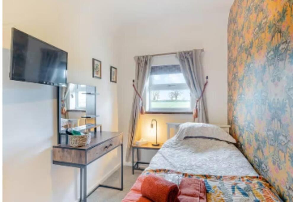 Covehithe House-Coastal Luxury- Sleeps 12-With Huge Swimspa! Wrentham Esterno foto
