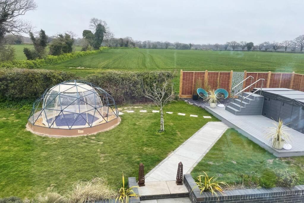 Covehithe House-Coastal Luxury- Sleeps 12-With Huge Swimspa! Wrentham Esterno foto