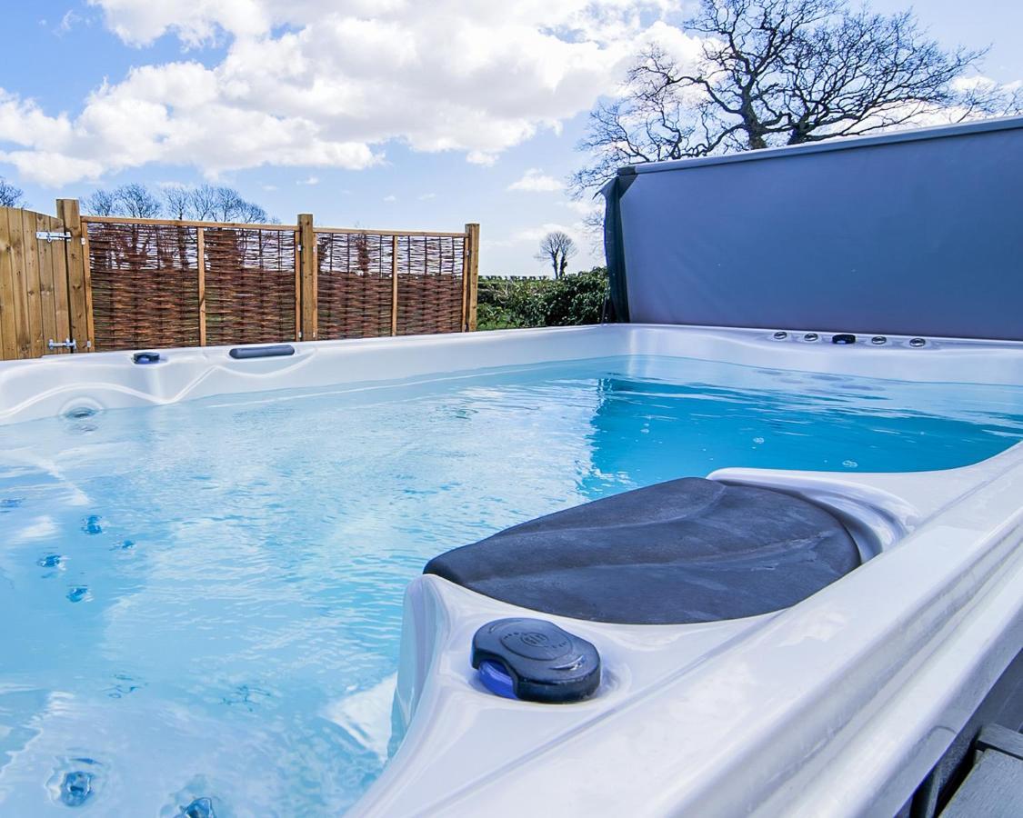 Covehithe House-Coastal Luxury- Sleeps 12-With Huge Swimspa! Wrentham Esterno foto
