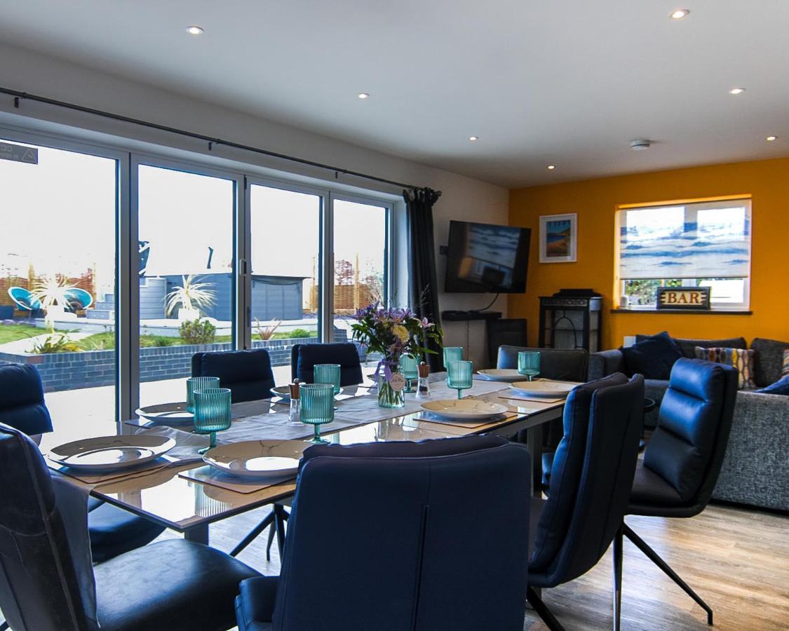 Covehithe House-Coastal Luxury- Sleeps 12-With Huge Swimspa! Wrentham Esterno foto