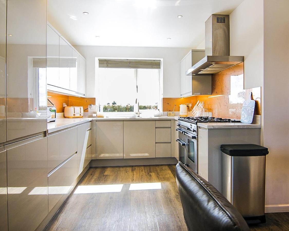 Covehithe House-Coastal Luxury- Sleeps 12-With Huge Swimspa! Wrentham Esterno foto